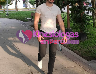 Hello soy sebas, Joven extranjero.de aruba 24 años dotado