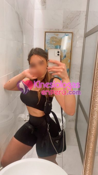 Vanessa, con muchas ganas de hacer la sopita y sexo anal