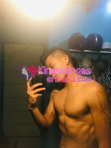 Joven Guapo de 20 años, sexy y dominante ?