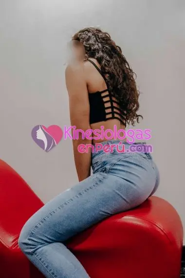 Sexy y traviesa señorita que te invita a gozar por Metro de Breña